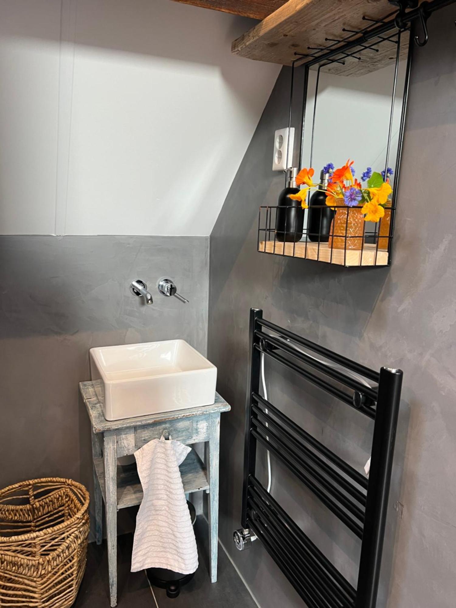 B & B 'Droom In De Polder De Suite Met Prive Sauna อาร์เนอโมเดน ภายนอก รูปภาพ